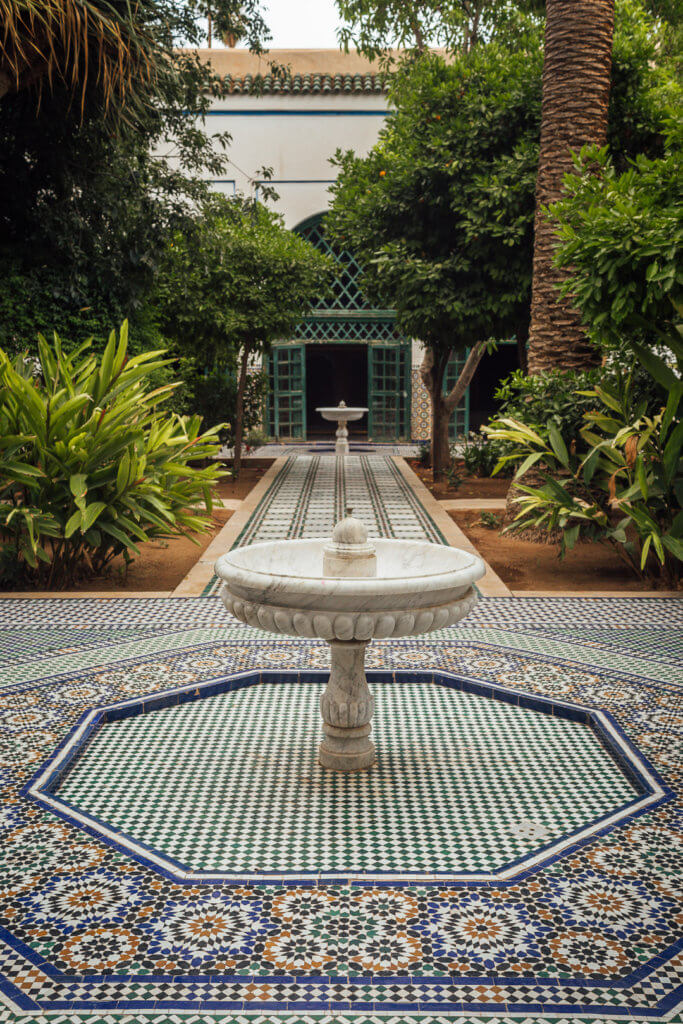 Best things to do in Marrakesh: visit El Bahia Palace 
