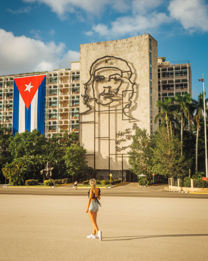 Che Guevara artwork at Plaza de la Revolucion