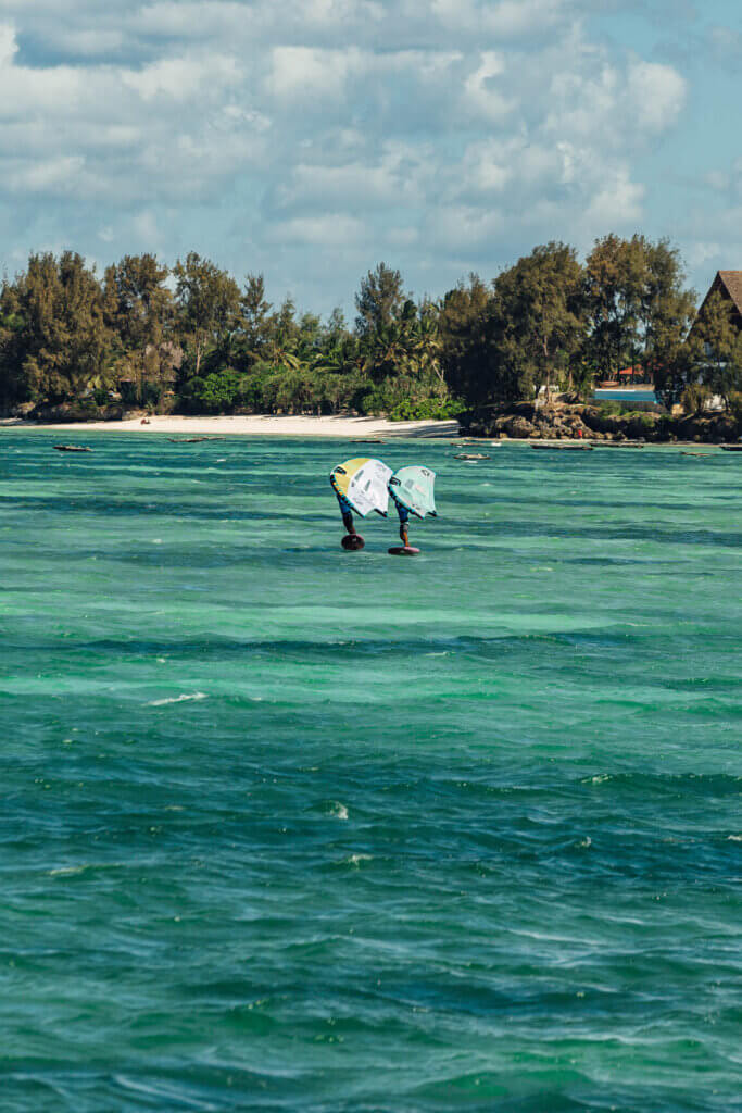 Windfoiling and Kitesurfing in Zanzibar Island