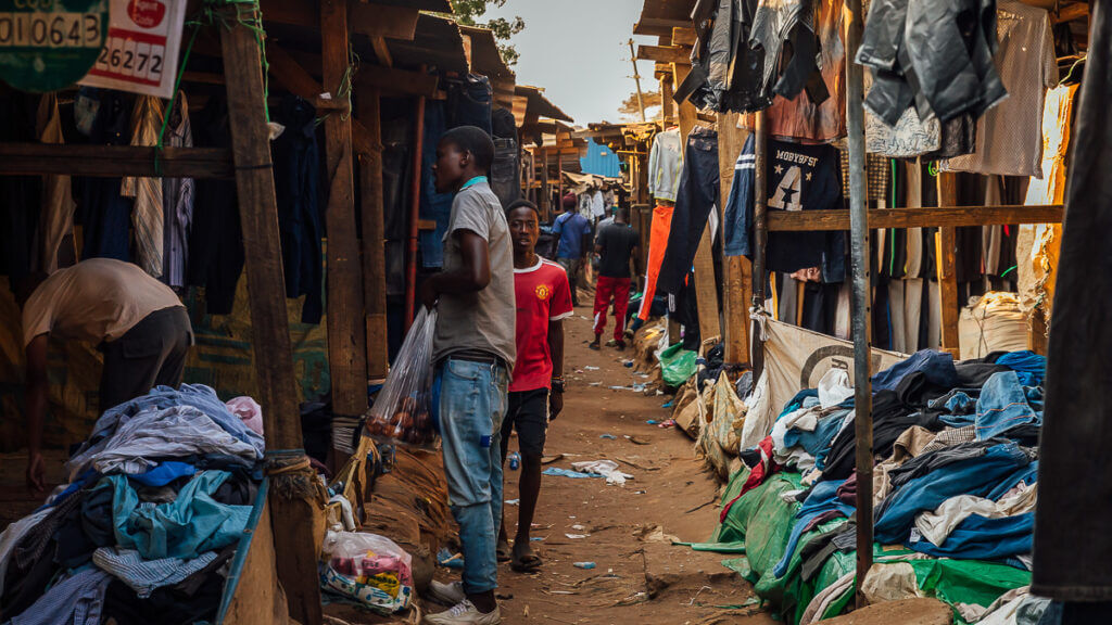 Lizuzu Market Malawi things to see