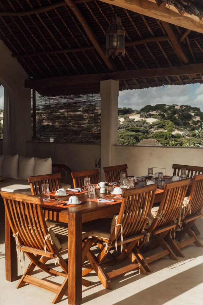 Jua House Dining Table